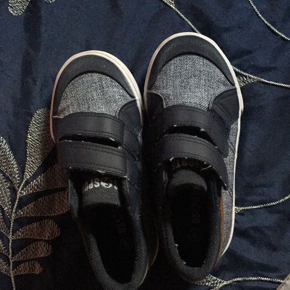 Children’s shoe
